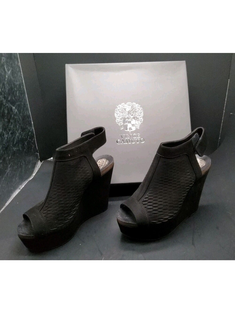 Vince Camuto Shoes KYRENE Soft Nubuck Wedge Heel Sandals Women's Sz 7M Black